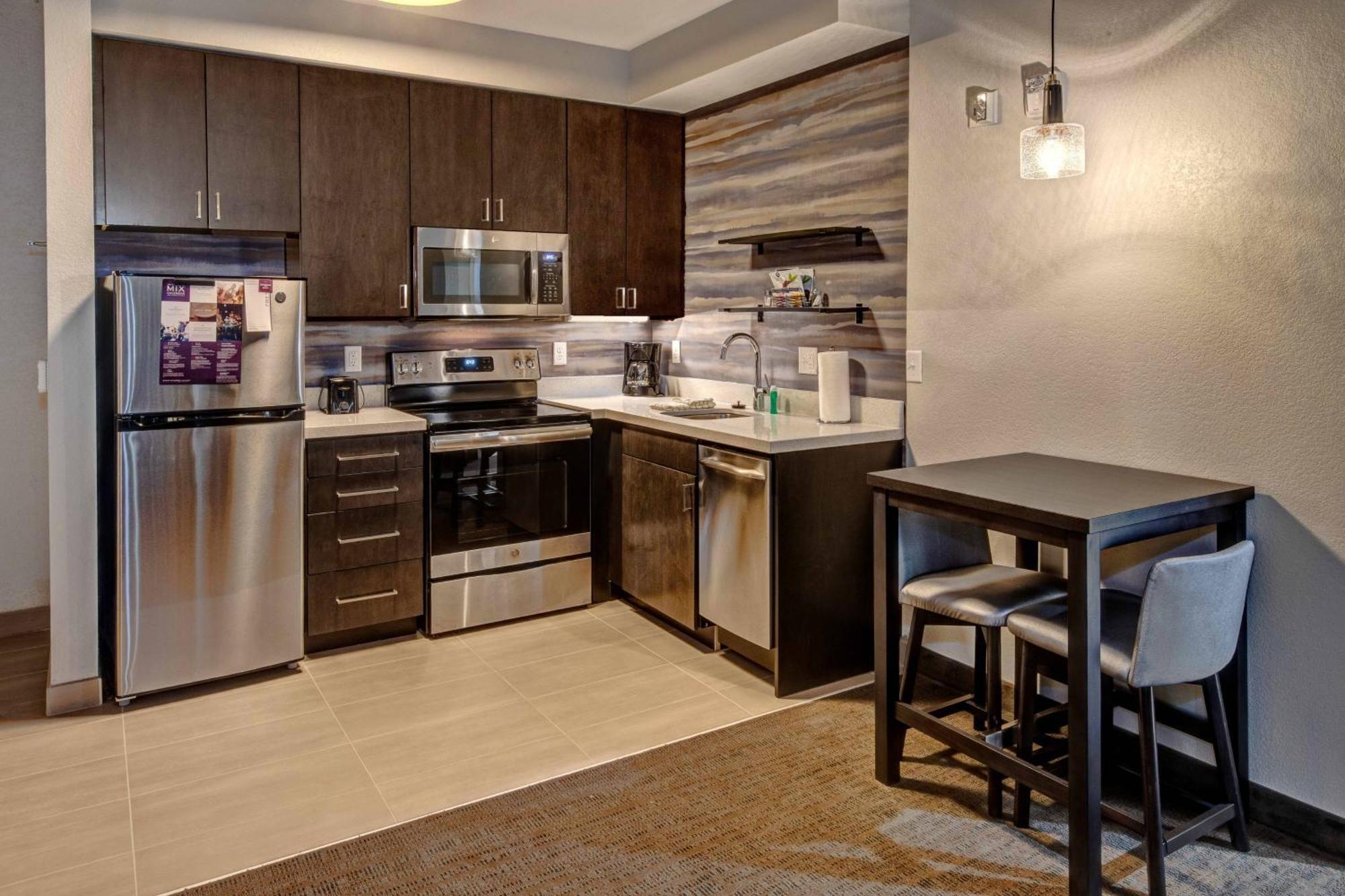 Residence Inn By Marriott Tulsa Midtown Eksteriør billede